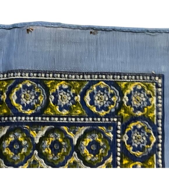 Glentex Blue Wool Patterned Square Scarf Repeating Circular Motifs Vintage - Picture 10 of 11